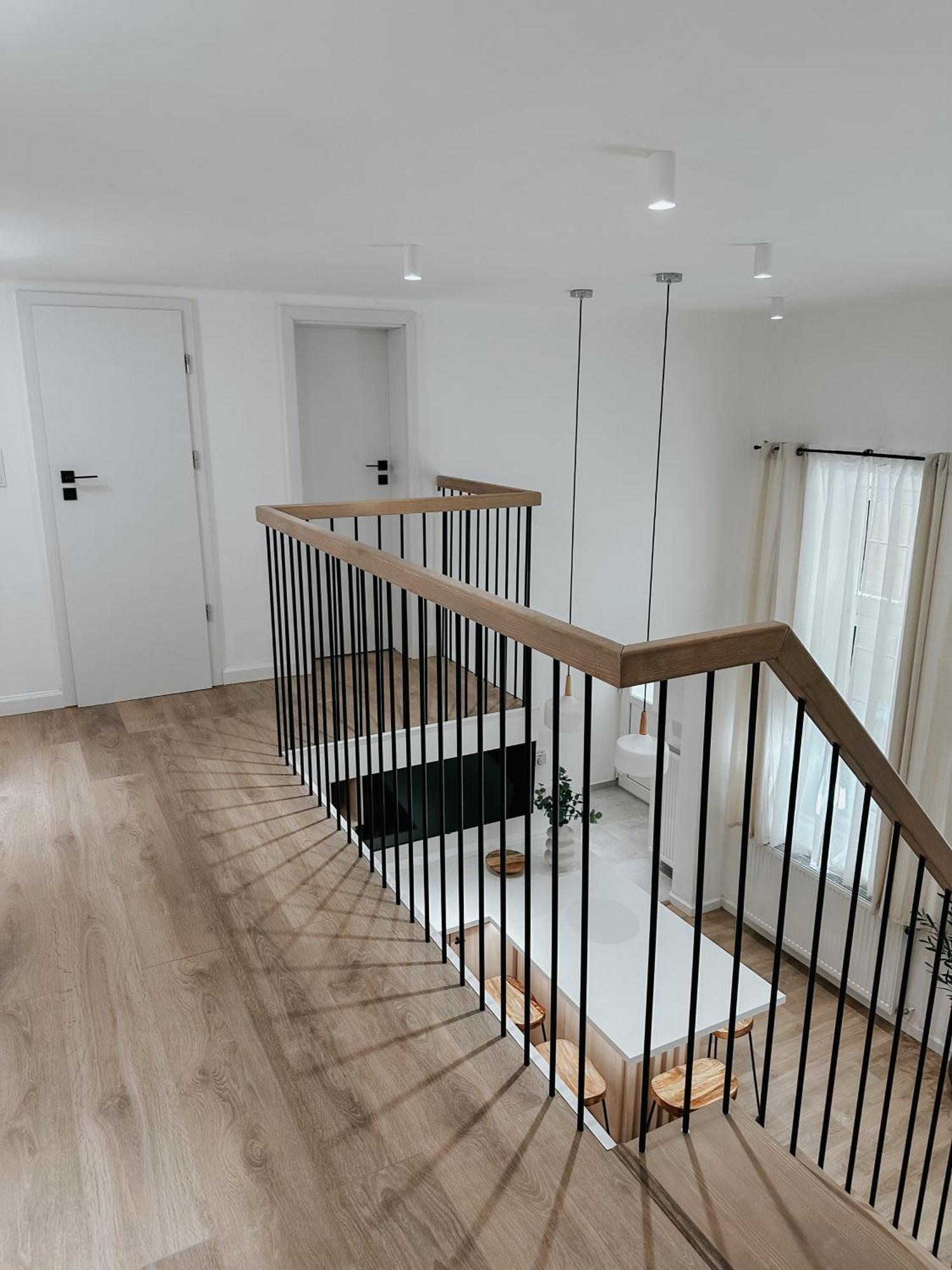 Jokai-j18 Three Bedroom Stylish Apartment *